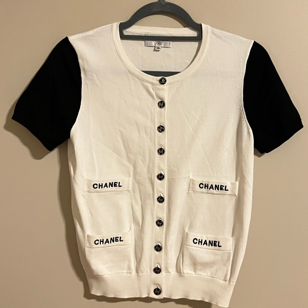Chanel 1996 Vintage Letter CC logo monogram button white black knit cardigan